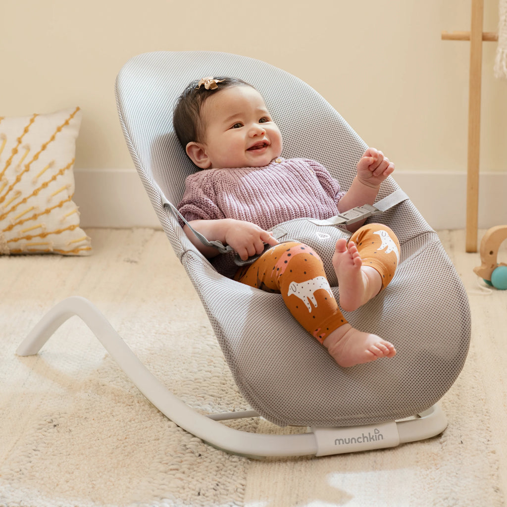 2-in-1 Baby Bouncer & Rocker, Lightweight & Compact O6671
