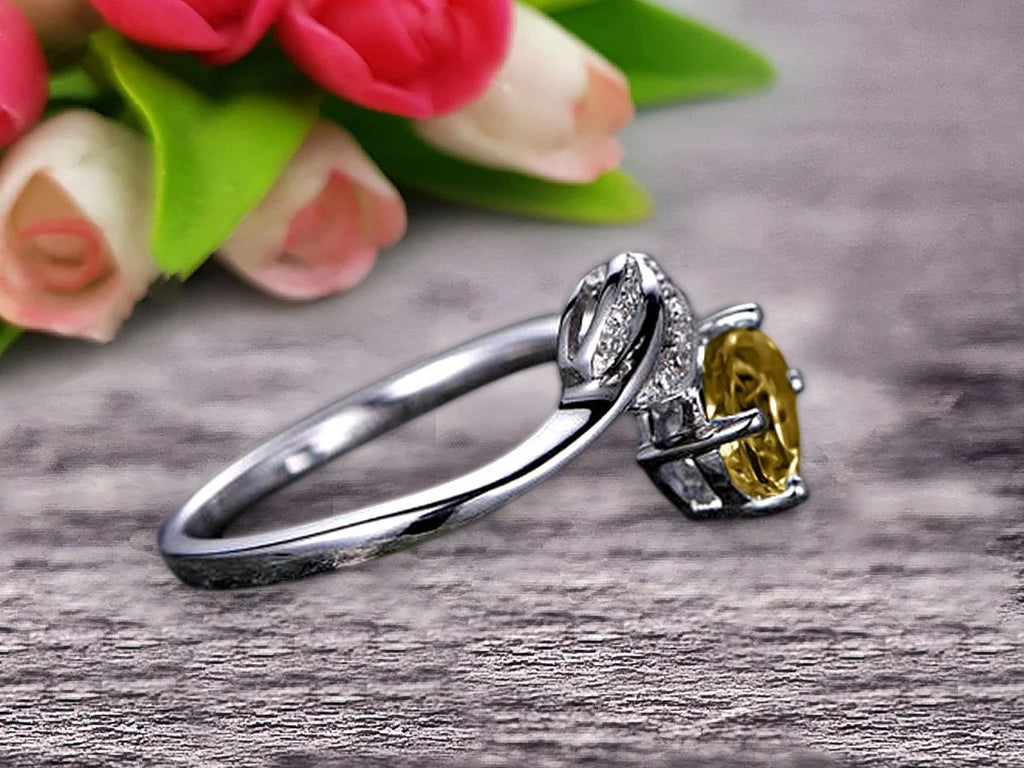 10k White Gold Moissanite Engagement Ring Q731