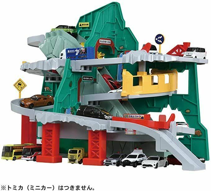 Tomica World Go Through Tunnel Mountain Climbing Drive D11820