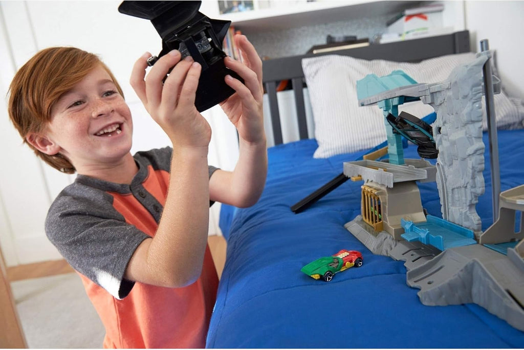 Batcave Playset L3250