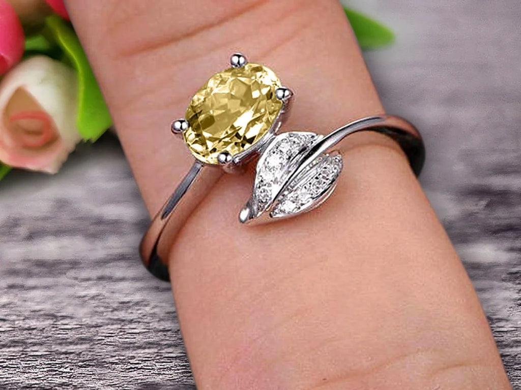 10k White Gold Moissanite Engagement Ring Q731
