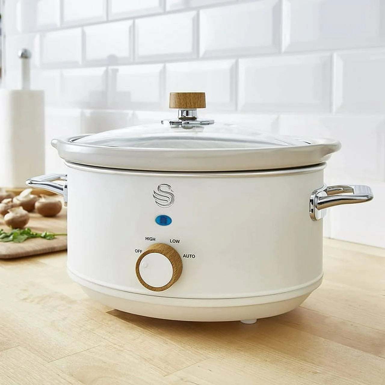 3.7 qt White Slow Cooker J7959