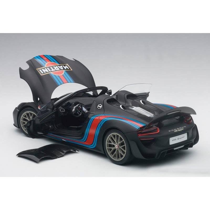 1/18 Black Model Car Q189