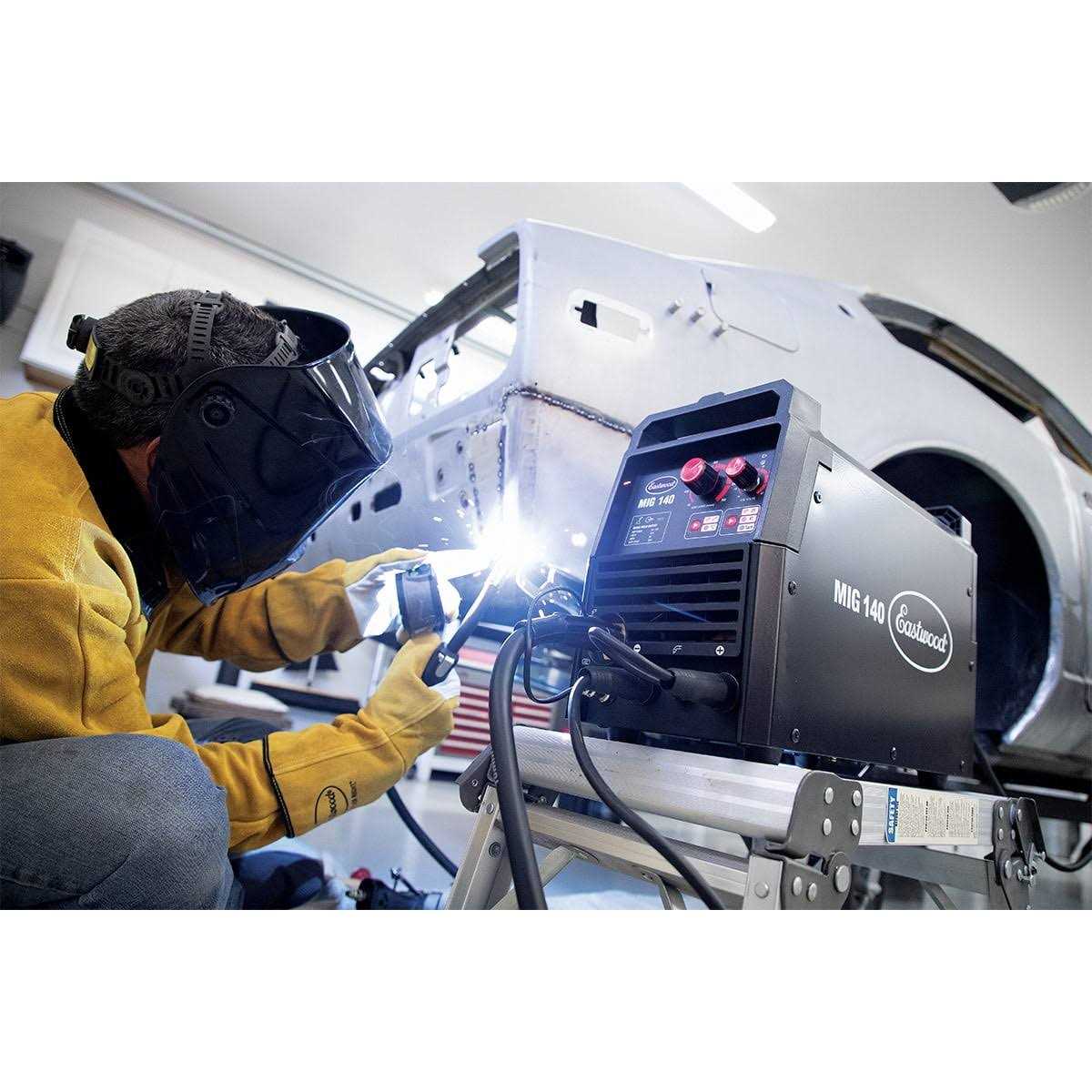 140 Amp MIG Welder J8851