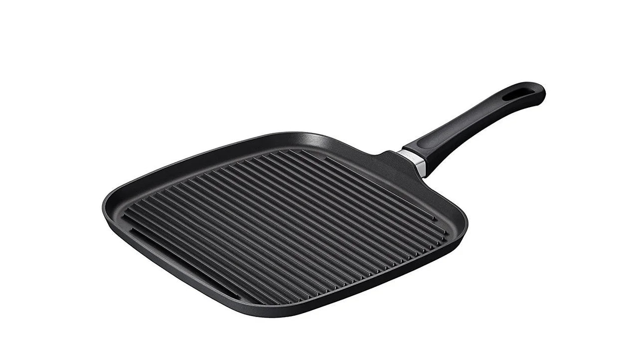 10.5 Inch Grill Pan Q933377