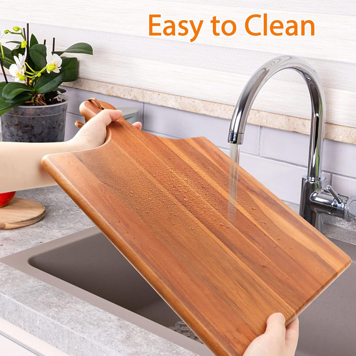 Acacia Wood Cutting Board with Handle 17"X11" Q61539