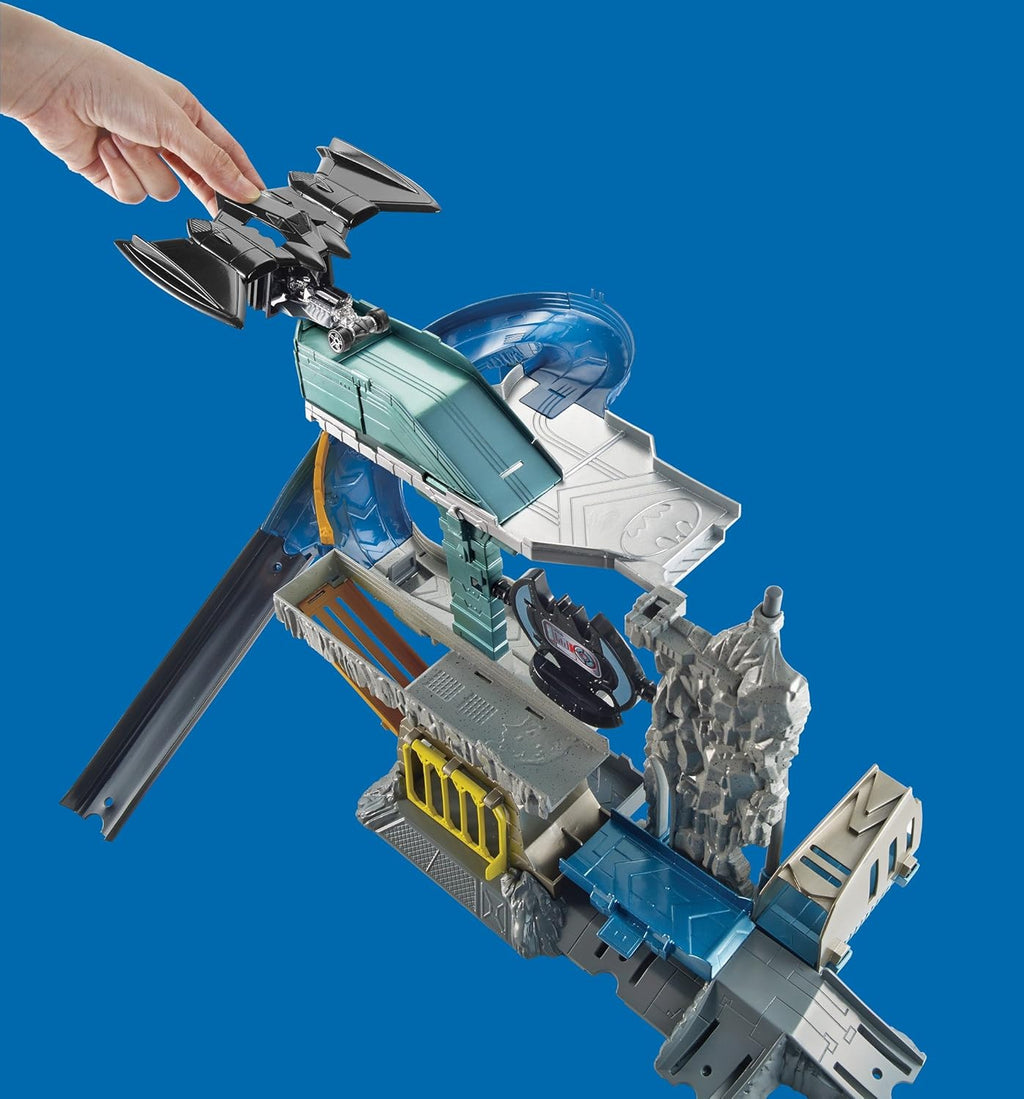 Batcave Playset L3250