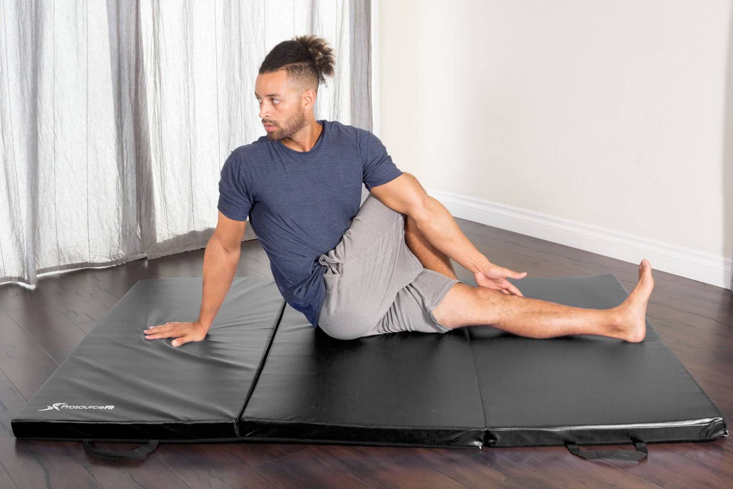 Black Tri-Fold Exercise Mat with Carrying Handles E230