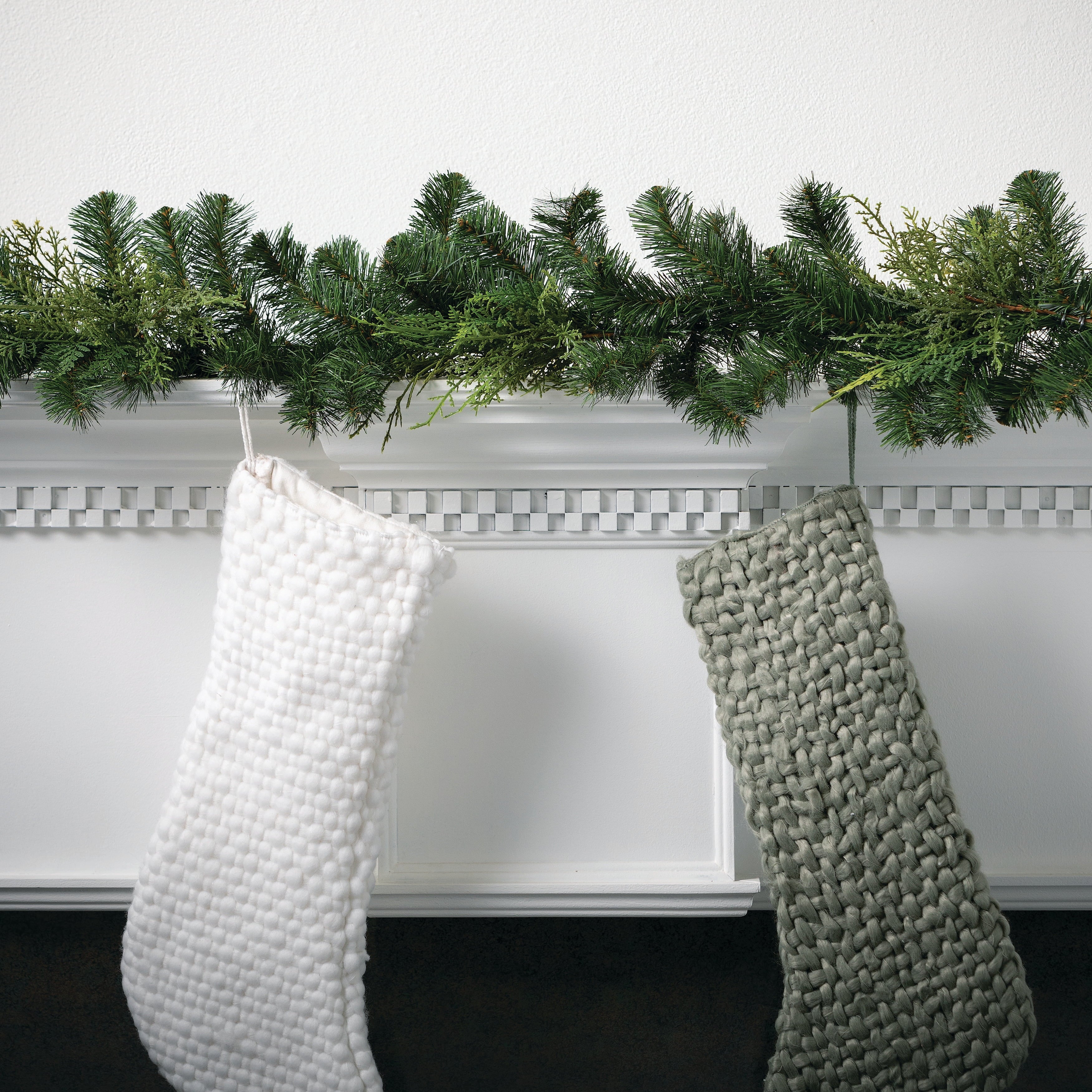 Green Douglas Fir Garland F958