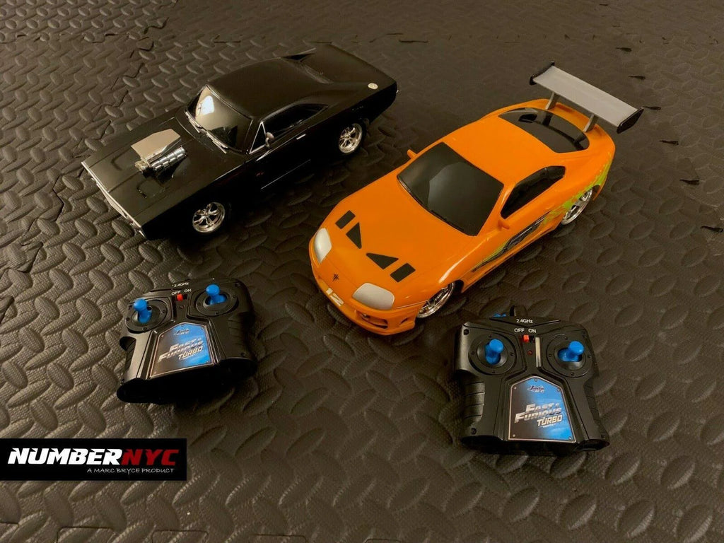 1:16 Scale Remote Control Car Twin Pack W1258
